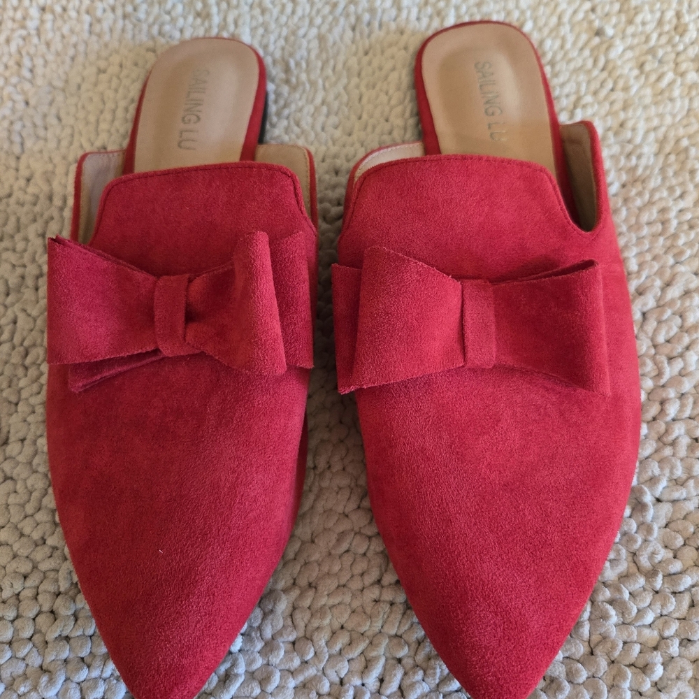 Sailing Lu Women's Red Suede Bow Mules